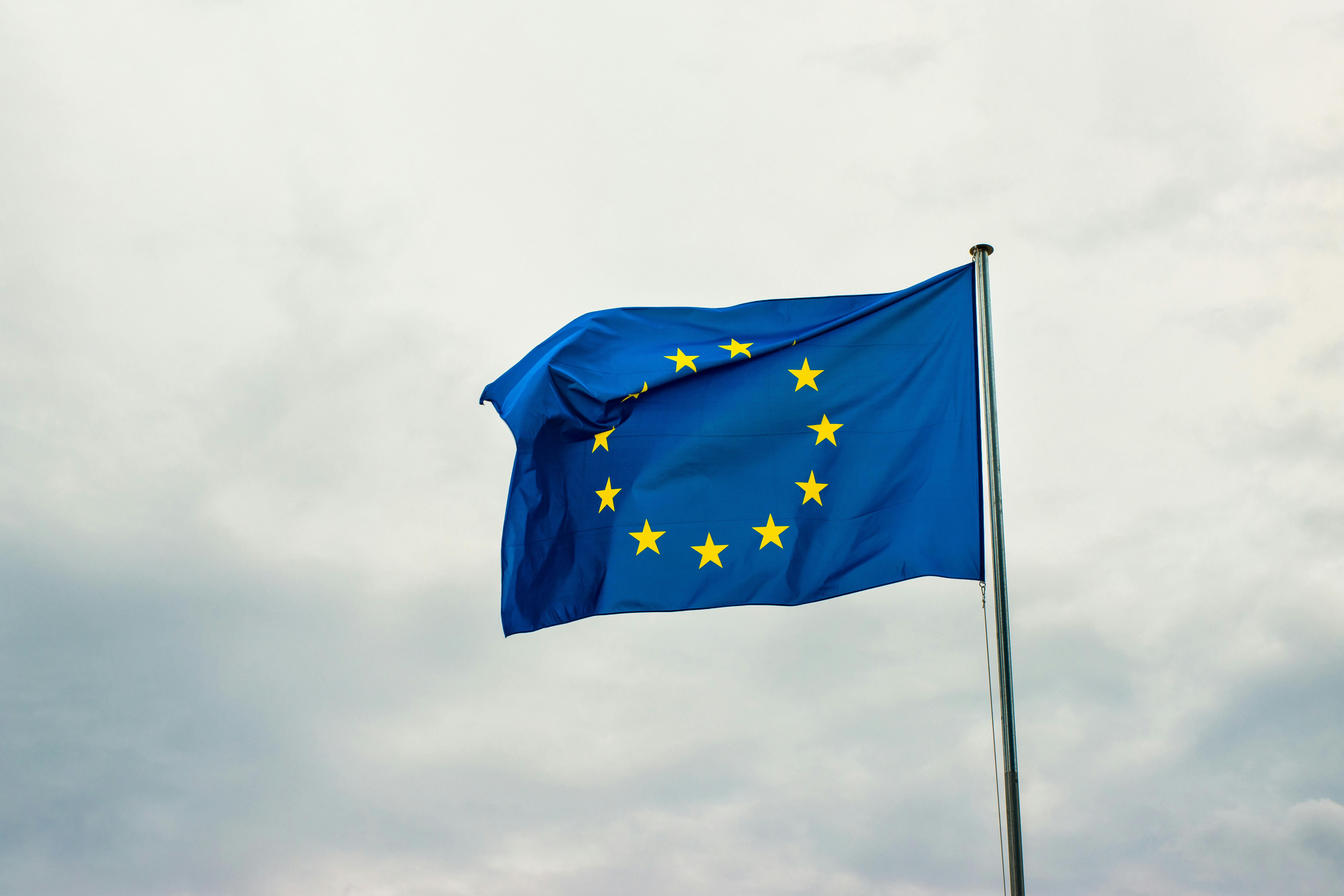 Bruselas investiga si el ‘pago o consentimiento’ en publicidad de Facebook viola la protección del consumidor