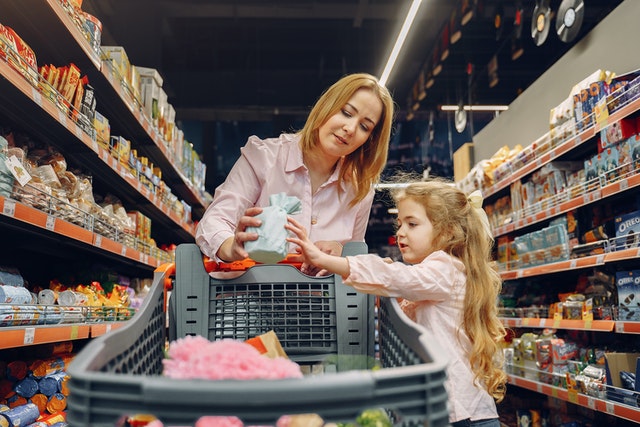 ¿Es la bajada del IVA de los productos básicos la mejor medida para el bolsillo del consumidor?