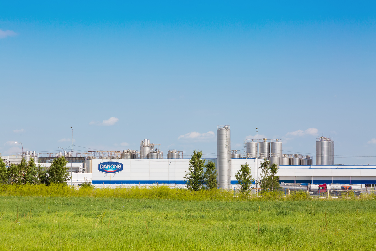 Retiran yogures de Danone por la presencia de plástico y el riesgo de asfixia para los consumidores