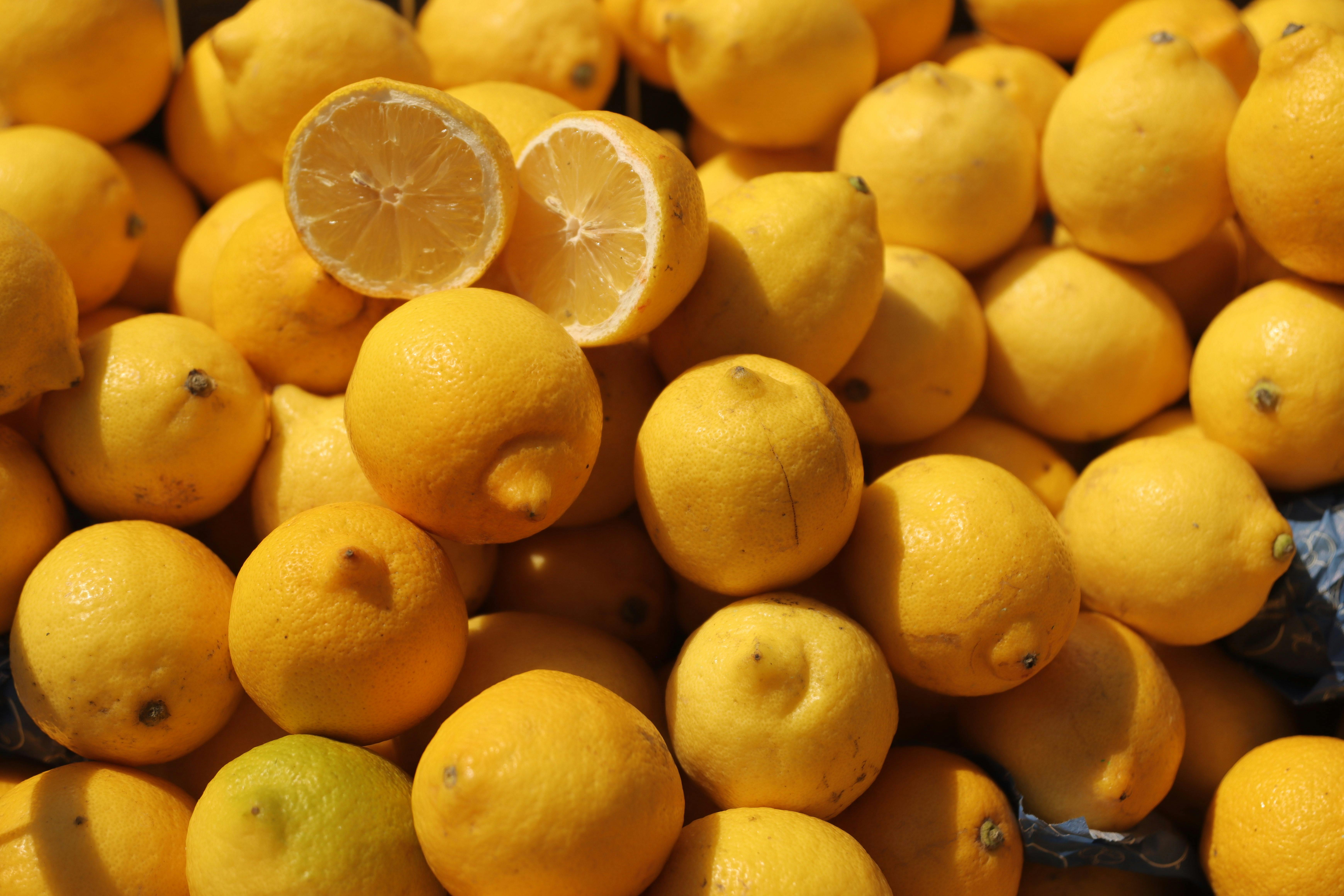 Limones (15,0%) y cebollas (6,9%), los alimentos básicos que más se han encarecido en abril