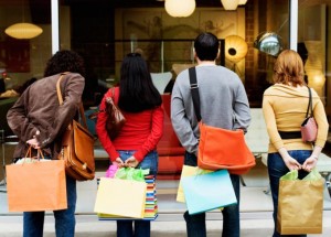 El nuevo ’consumidor total’: tiene más edad, quiere alimentos sanos y su compra es ’multicanal’