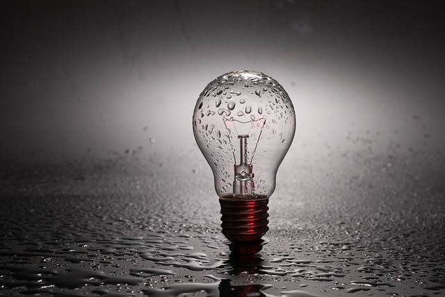 El Gobierno quiere proteger más al consumidor a la hora de contratar las tarifas de la luz