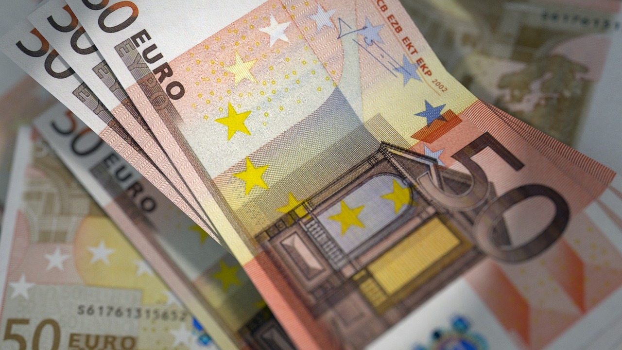 Comissions i despeses: mira el que has pagat al banc