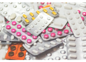 Editorial: Protección del consumidor de medicinas
