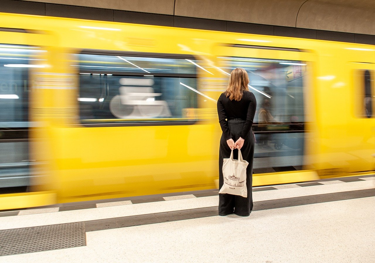 ¿Se ha retrasado tu tren? Mereces una compensación