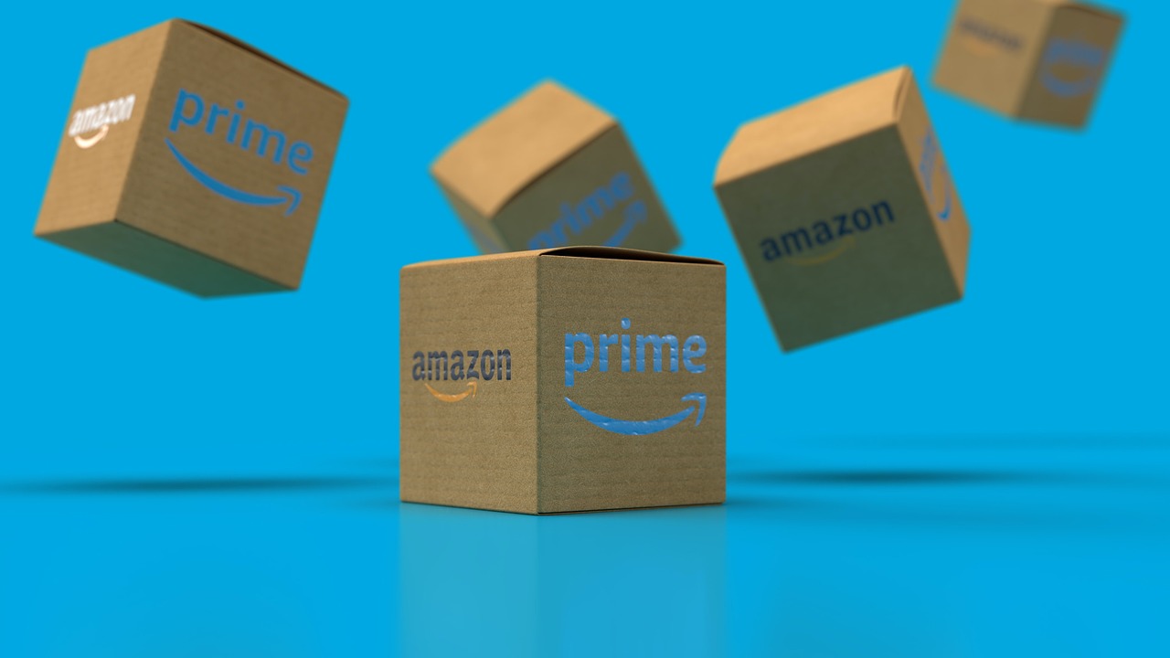 Demandan a Amazon por su plan con anuncios de Prime Video y afirman que es 'un engaño al consumidor'