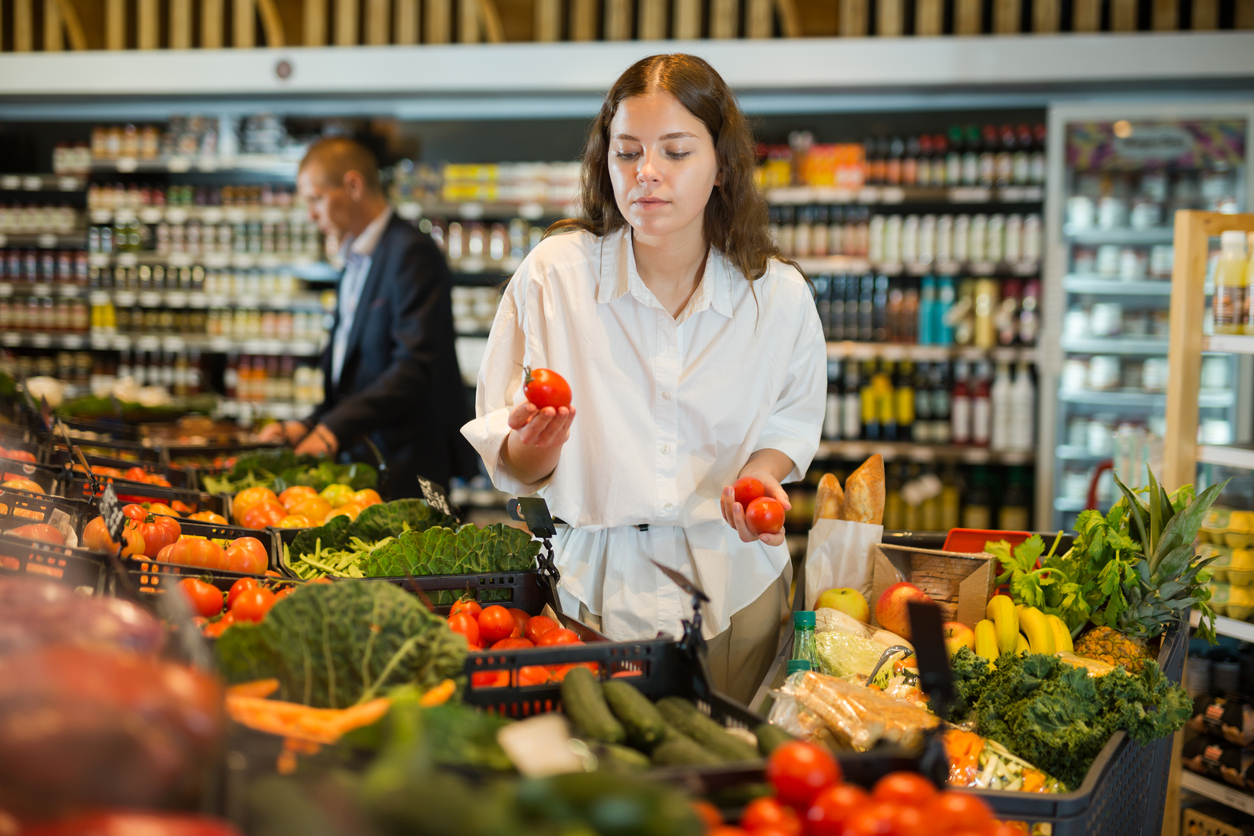 Los consumidores piden transparencia frente a alertas alimenticias, seguros de responsabilidad y control de precios