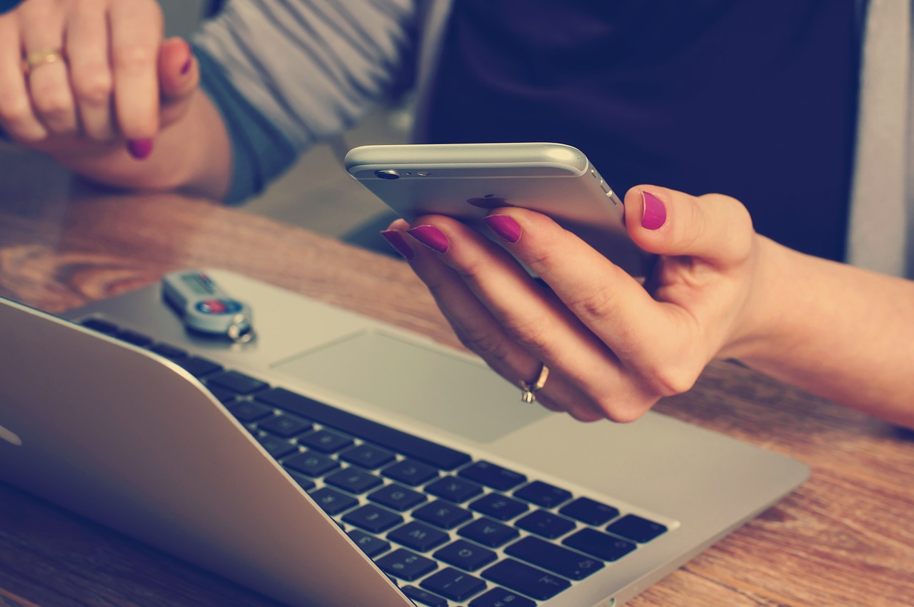 Casi la mitad de los consumidores más jóvenes admite haber sido objetivo de un fraude 'online'